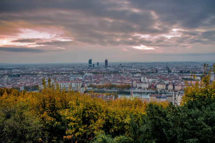 Lyon & Geneva 0103 - 20151025